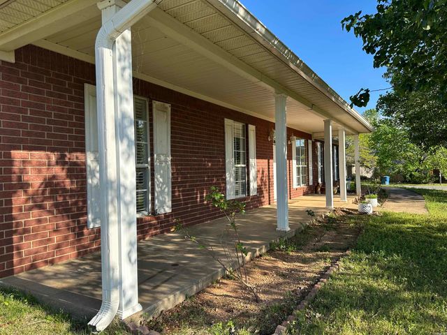 201 Hunters Run Drive, Haskell, AR 72015