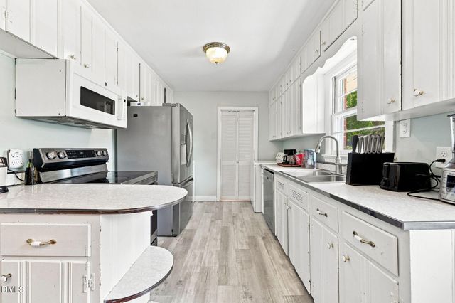 909 Brooks Avenue, Garner, NC 27529