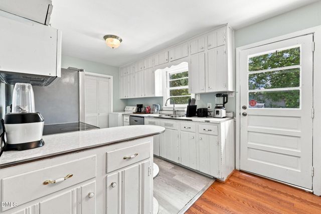 909 Brooks Avenue, Garner, NC 27529