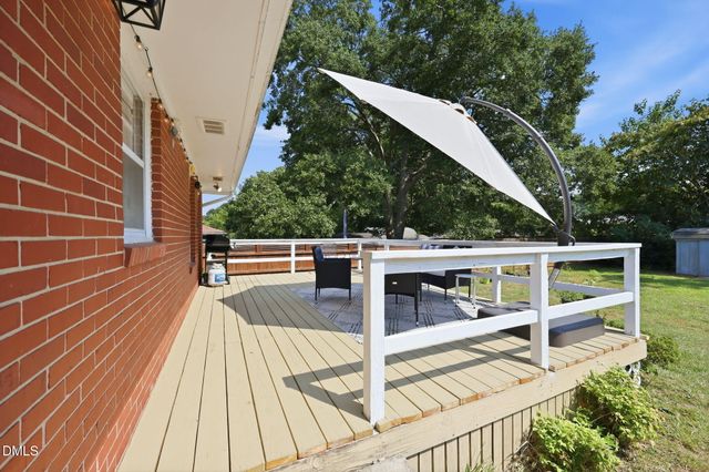 909 Brooks Avenue, Garner, NC 27529