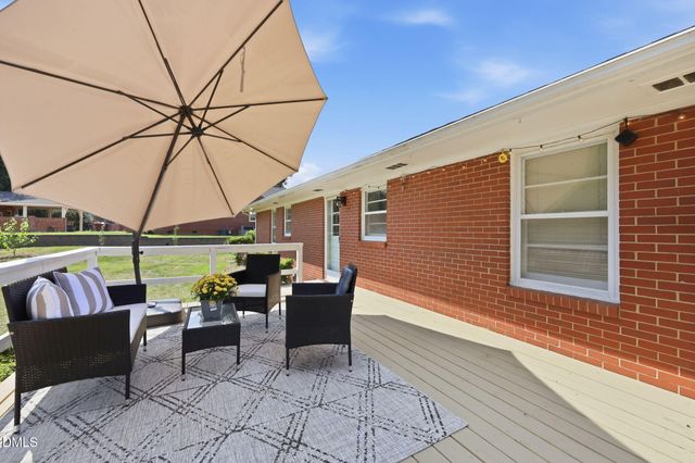 909 Brooks Avenue, Garner, NC 27529