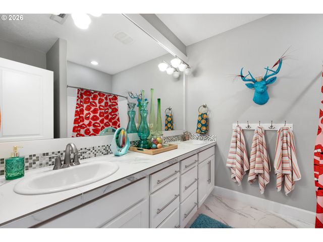 10495 Sw RAYBORN Ct, Tualatin, OR 97062