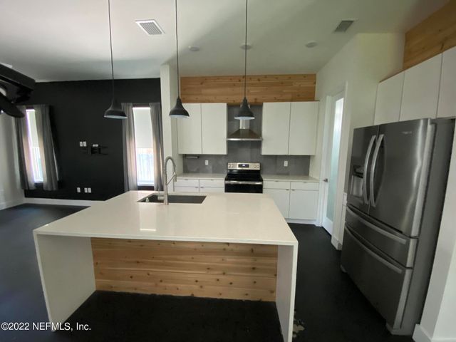 1139 N MARKET Street, Jacksonville, FL 32206