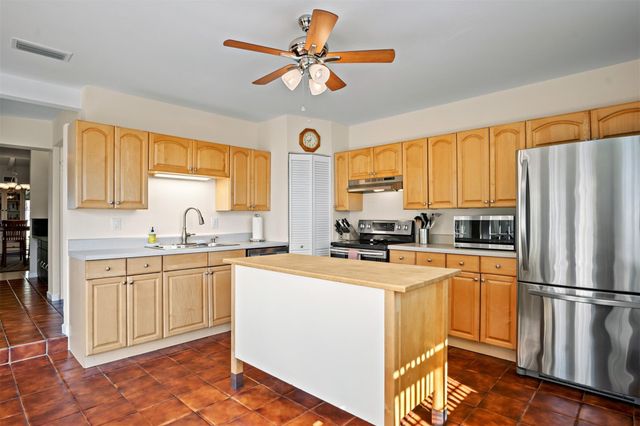 2555 Nassau Ln, Fort Lauderdale, FL 33312