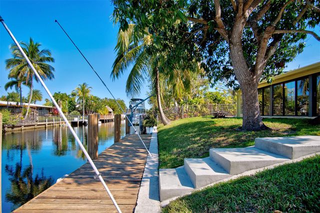 2555 Nassau Ln, Fort Lauderdale, FL 33312