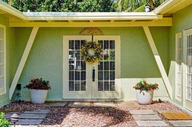 2555 Nassau Ln, Fort Lauderdale, FL 33312