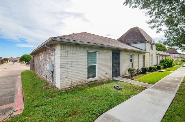 7323 Cook Road, Houston, TX 77072