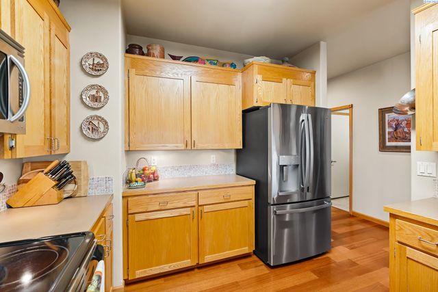 705 Kachess Lane, Zillah, WA 98953