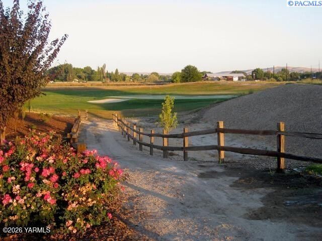 705 Kachess Lane, Zillah, WA 98953