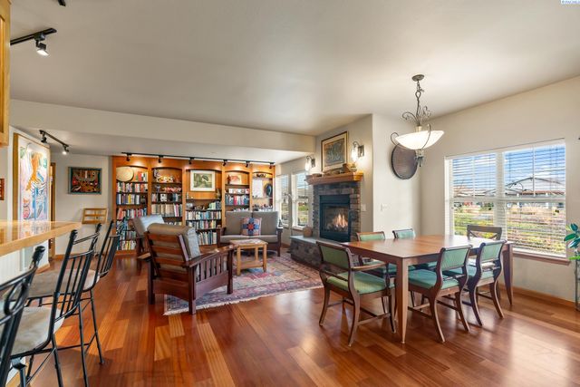 705 Kachess Lane, Zillah, WA 98953