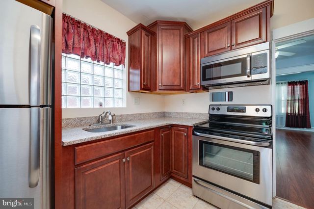 2217 FAIRVIEW AVE, Reading, PA 19606