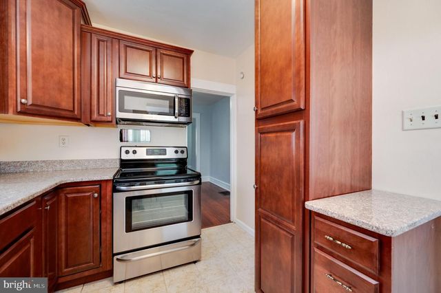 2217 FAIRVIEW AVE, Reading, PA 19606