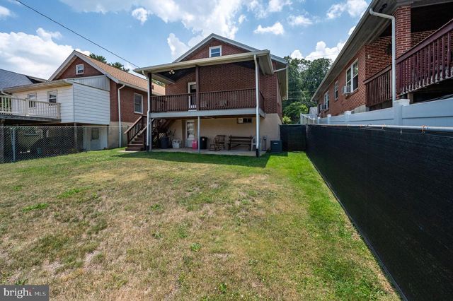 2217 FAIRVIEW AVE, Reading, PA 19606