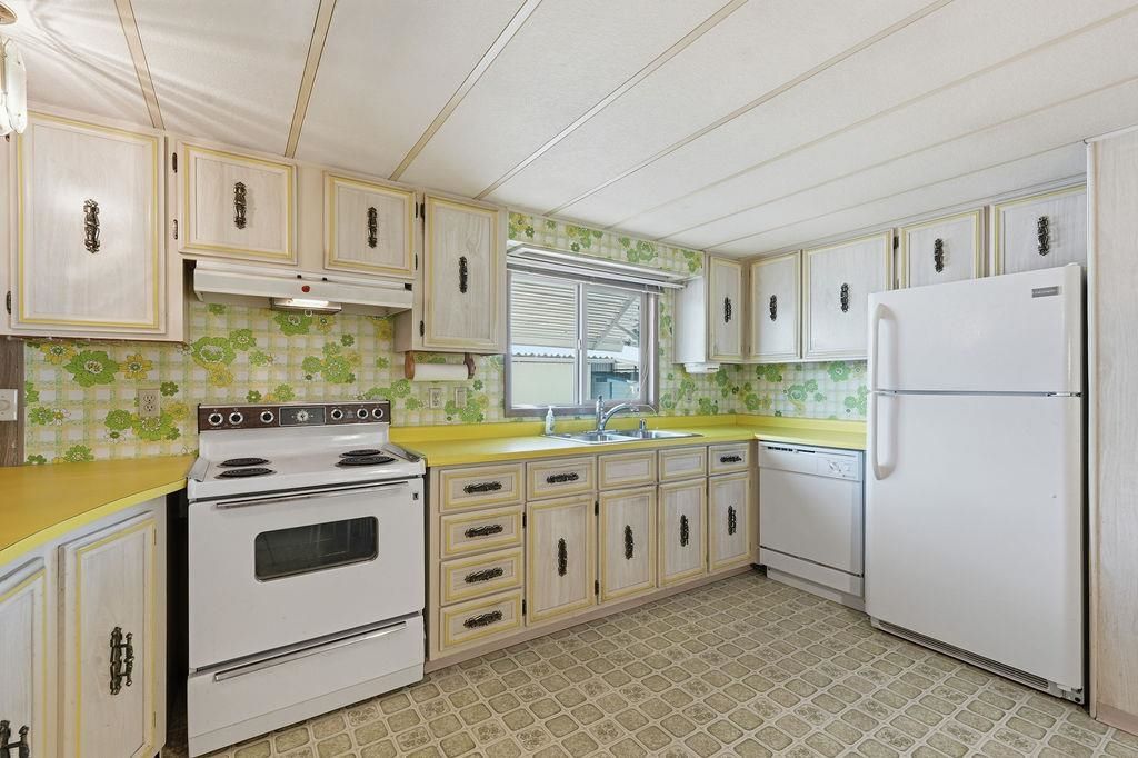1211 E Lyons Ave, Spokane, WA 99207 photo 14