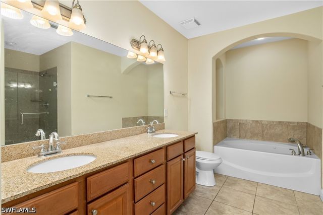 1314 Corso Palermo CT 2, Naples, FL 34105