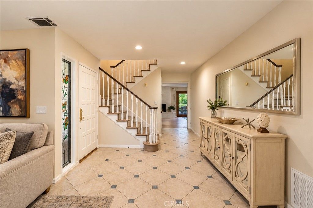 1038 La Presa, Pasadena, CA 91107 — photo 4
