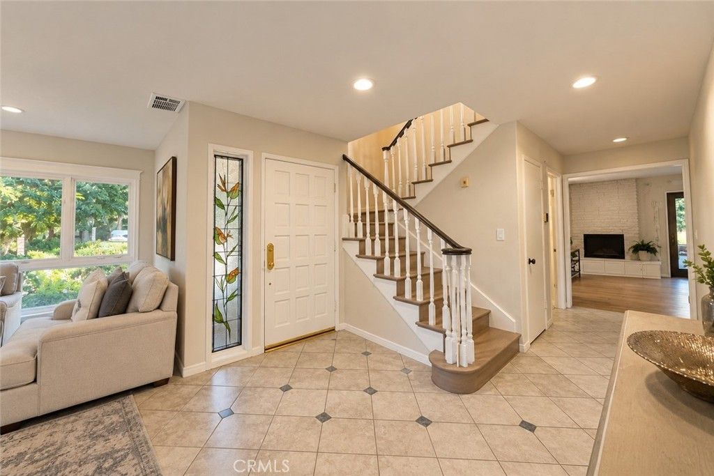 1038 La Presa, Pasadena, CA 91107 — photo 5