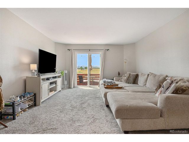 8259 S Fillmore Cir, Centennial, CO 80122