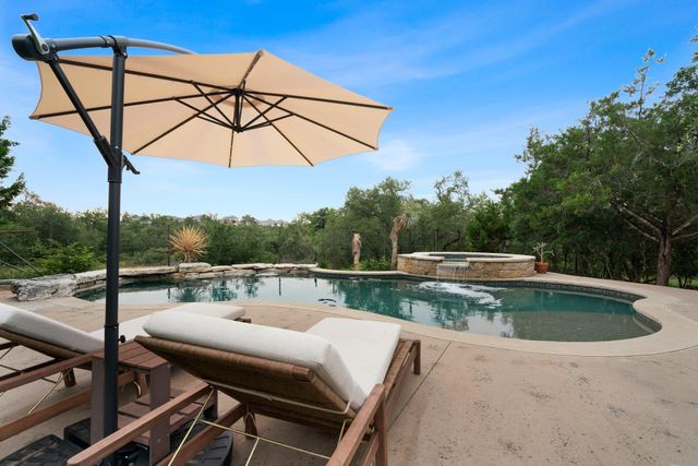 332 Rugged Earth DR, Austin, TX 78737