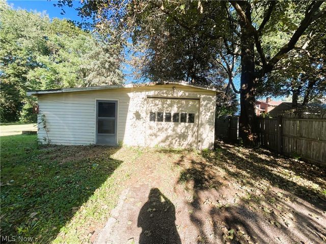 179 Jewett Street, Akron, OH 44305
