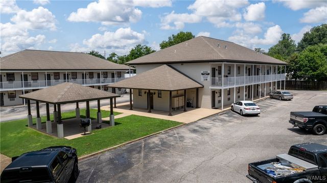 1212 12th 18, Tuscaloosa, AL 35401