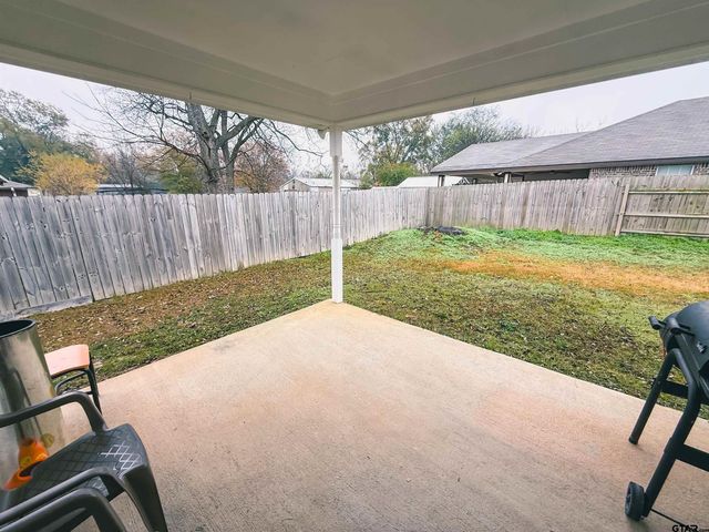 201 Reynolds Street, Pittsburg, TX 75686