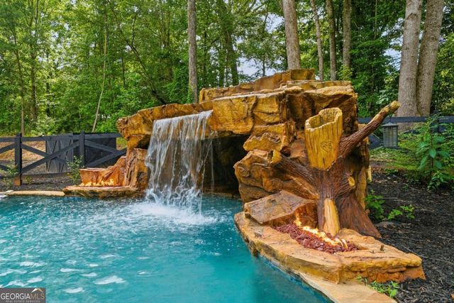 650 Avery Road, Canton, GA 30115