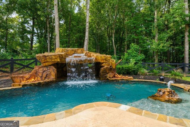 650 Avery Road, Canton, GA 30115