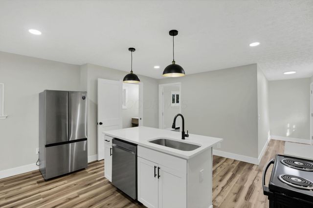 220 N Kellner, Columbus, OH 43209