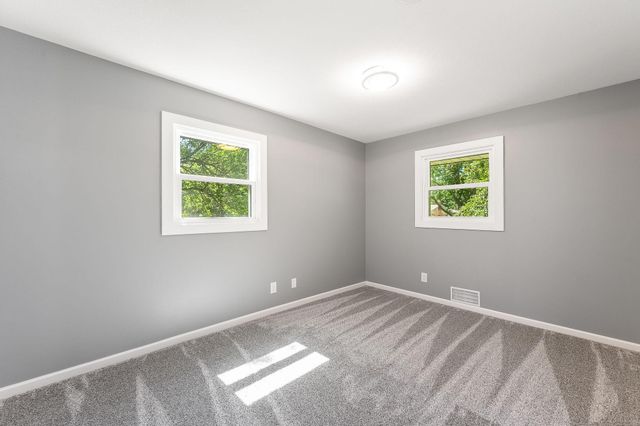 300 Viking Drive, Mankato, MN 56001