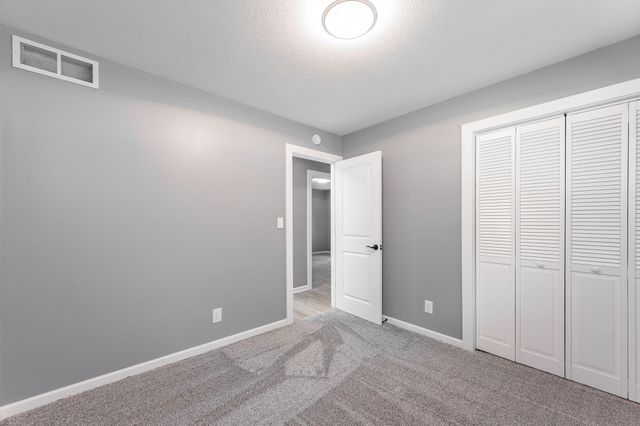 300 Viking Drive, Mankato, MN 56001