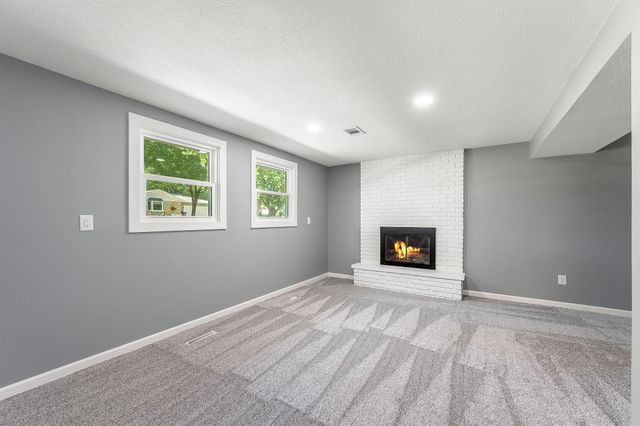 300 Viking Drive, Mankato, MN 56001