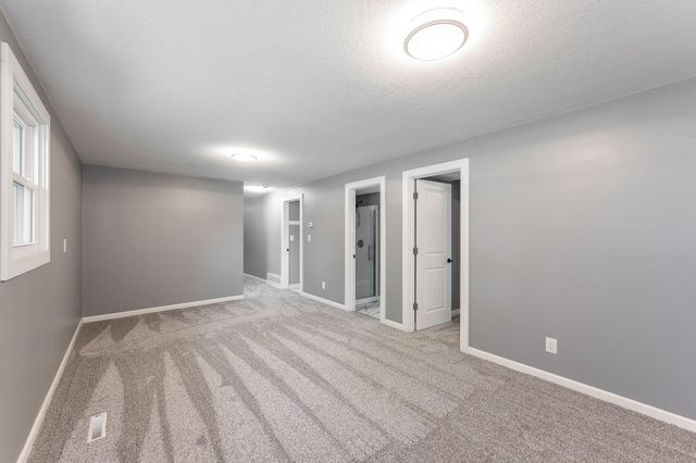 300 Viking Drive, Mankato, MN 56001
