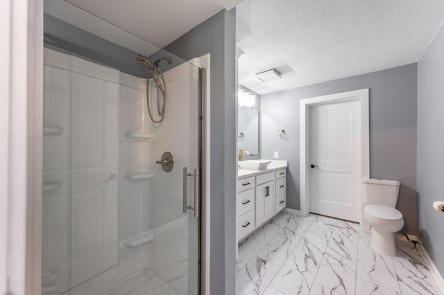300 Viking Drive, Mankato, MN 56001