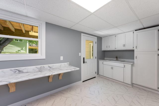 300 Viking Drive, Mankato, MN 56001