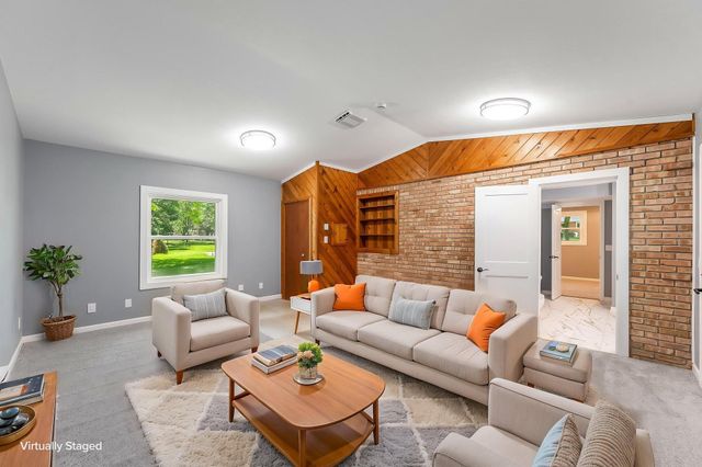 300 Viking Drive, Mankato, MN 56001