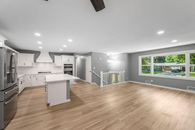 300 Viking Drive, Mankato, MN 56001