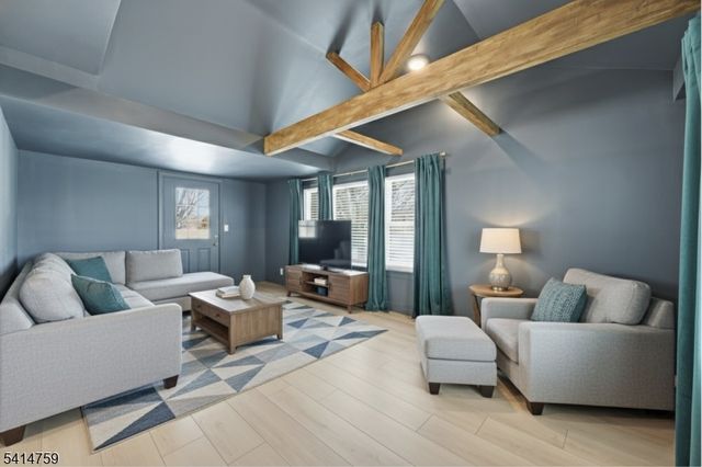 60 Rollins Ave, Clifton City, NJ 07011