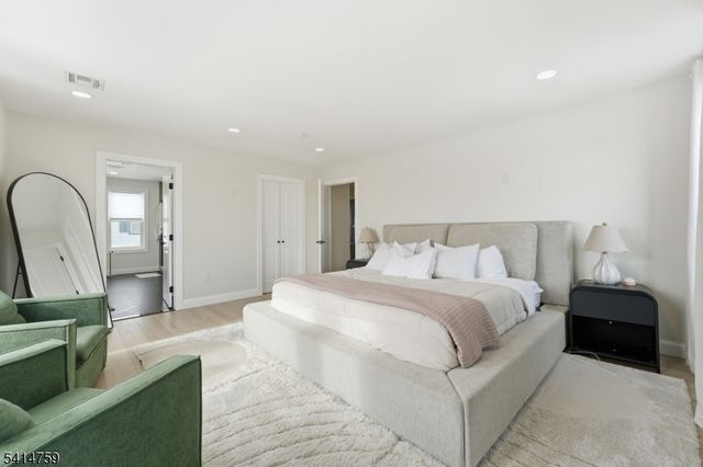 60 Rollins Ave, Clifton City, NJ 07011