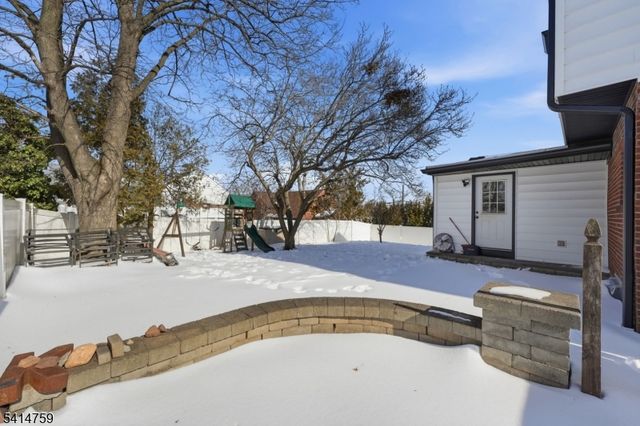 60 Rollins Ave, Clifton City, NJ 07011