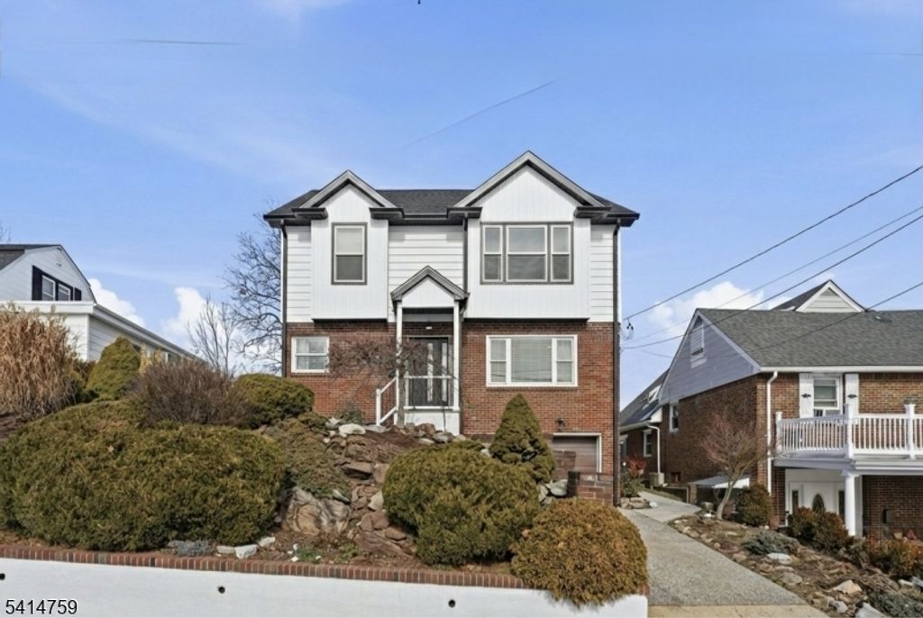 60 Rollins Ave, Clifton City, NJ 07011