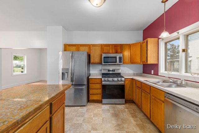 1321 Burton Street, Grand Rapids, MI 49507