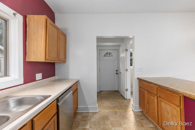 1321 Burton Street, Grand Rapids, MI 49507