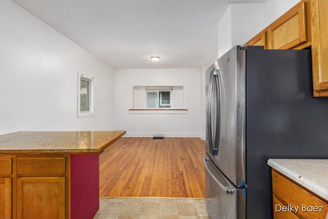 1321 Burton Street, Grand Rapids, MI 49507