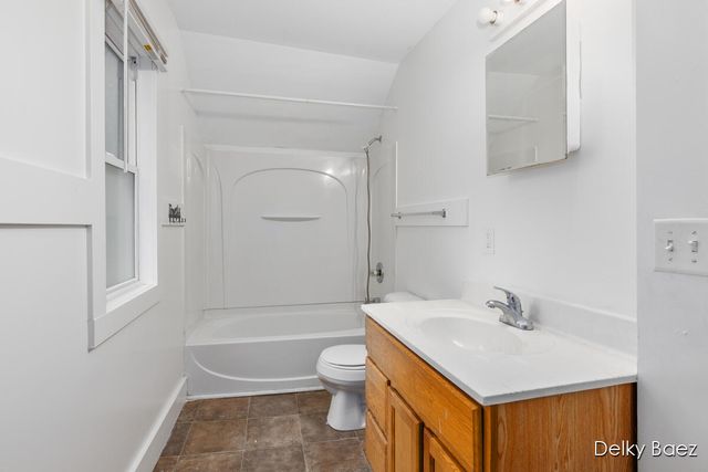 1321 Burton Street, Grand Rapids, MI 49507