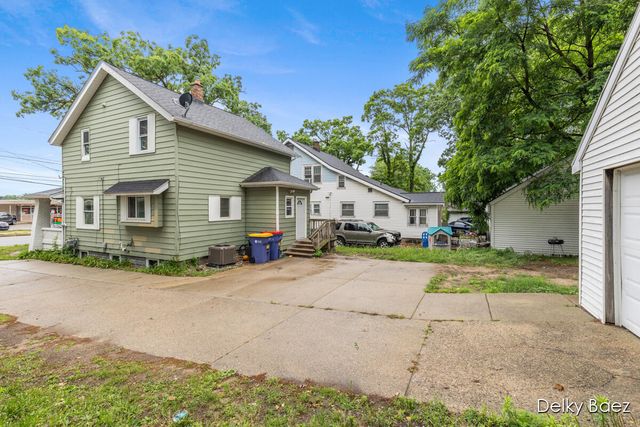 1321 Burton Street, Grand Rapids, MI 49507
