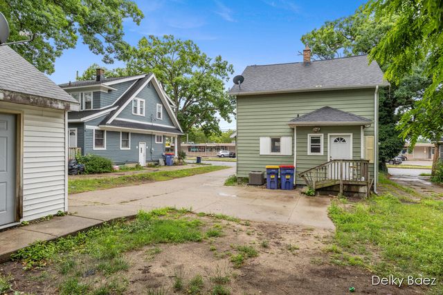 1321 Burton Street, Grand Rapids, MI 49507