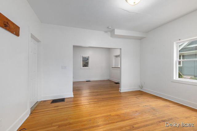 1321 Burton Street, Grand Rapids, MI 49507