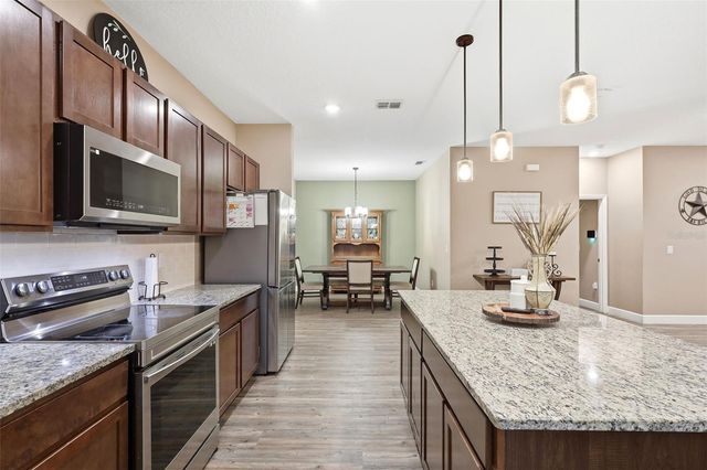 425 SPRING GARDEN AVENUE, De Leon Springs, FL 32130
