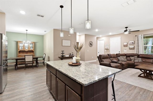 425 SPRING GARDEN AVENUE, De Leon Springs, FL 32130